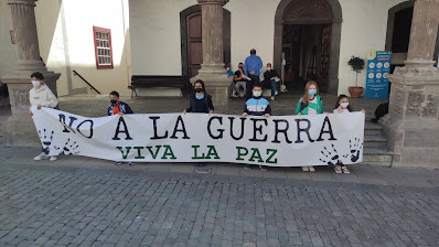 Foto Detalle de la marcha por la paz en la calle O'Daly en Santa Cruz de La Palma 2
