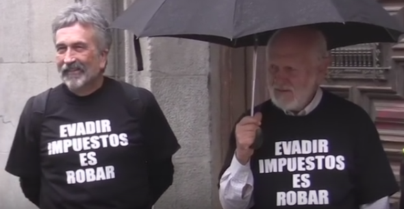 EVADIR IMPUESTOS ES ROBAR CAMISETAS
