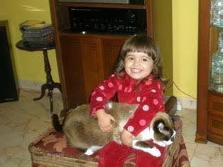 niña con perro rosario valcárcel