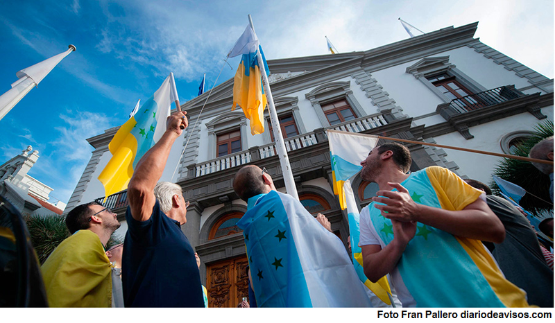 BANDERA CANARIA SIETE ESTRELLAS