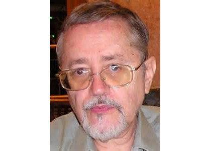 JULIÁN AYALA