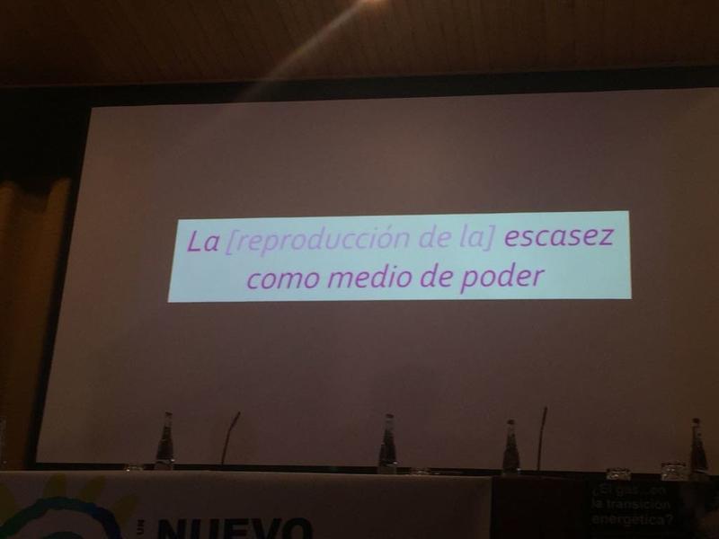 LA ESCASEZ PODER