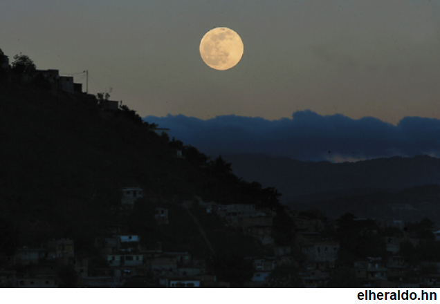 LUNA LLENA HONDURAS