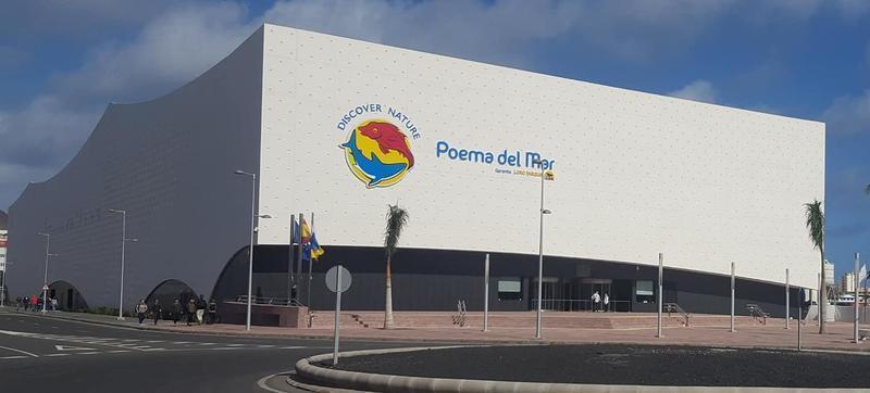 poema del mar néstor fachada