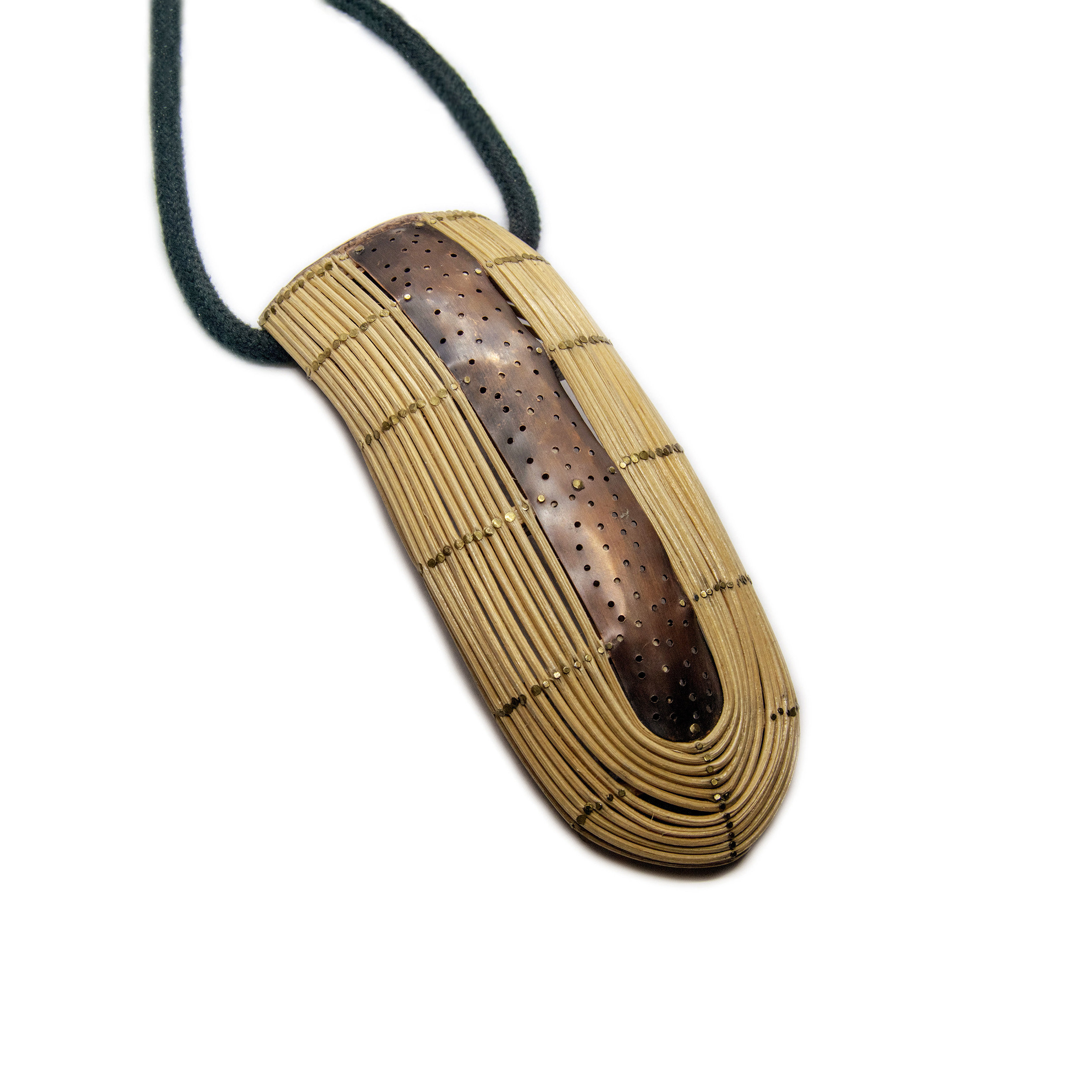 Irene G. Barrera colgante II serie TÓRAX_Joyería contemporánea en Bronzo
