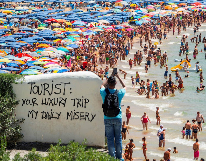 turismo masivo miseria