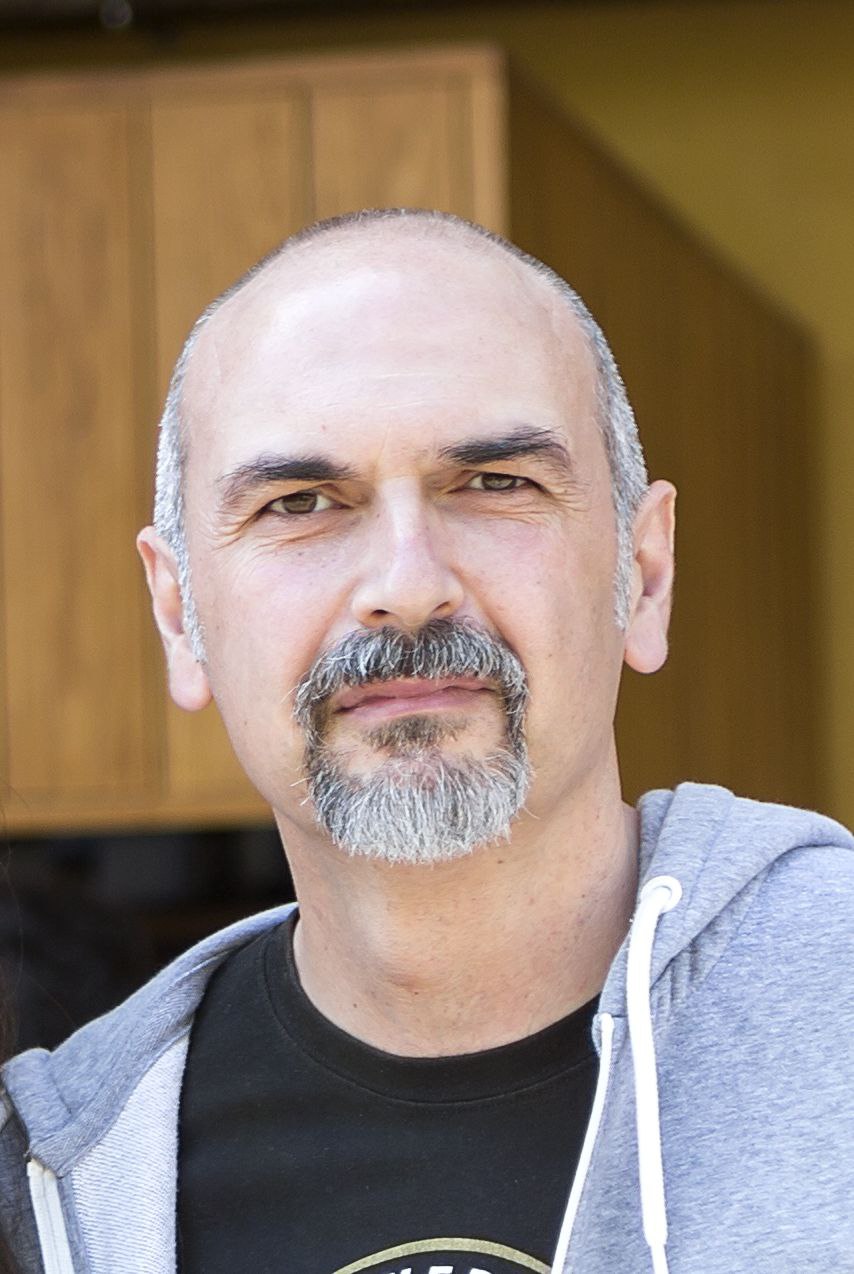 esteban olmos