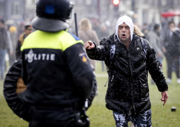 MANIFESTACIÓN HOLANDA NICOLÁS GUERRA