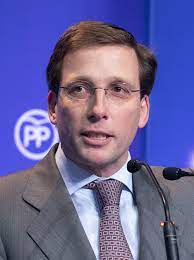 martínez almeida
