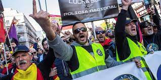 POLiCIA MANIFESTACIÓN