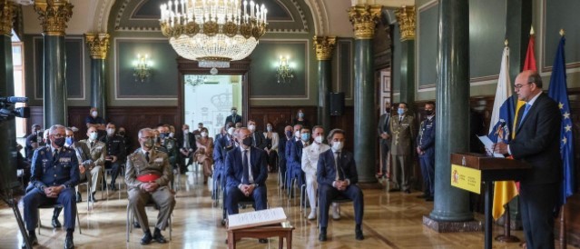 ACTO CON MILITARES
