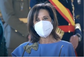 Robles enmascarada Ministra