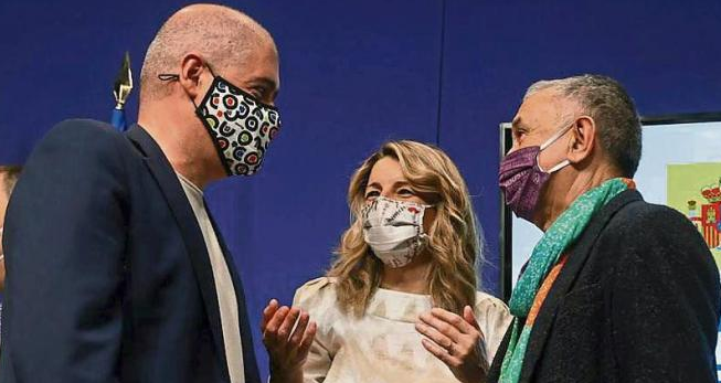 Unai Sordo, Yolanda Díaz, Pepe Álvarez El gobierno sube el SMI a 1.000 euros