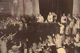 LOS PROCURADORES SALUDAN A LA ROMANA  A FRANCO