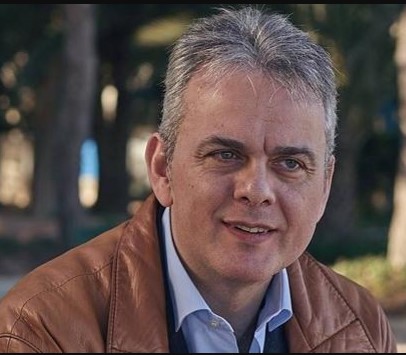 HÉCTOR ILLUECA