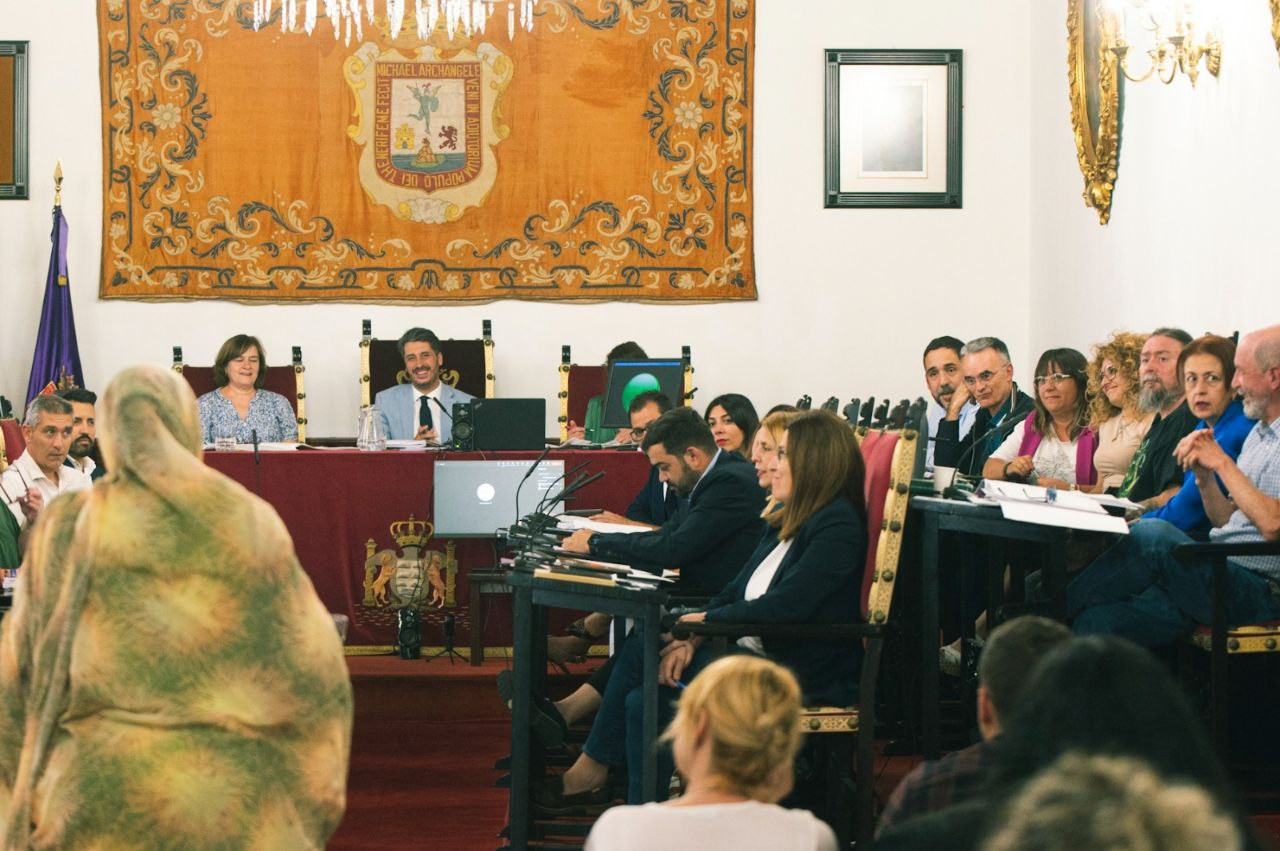 Sukeina Ndiaye defendiendo la #ILPregularizacion en el pleno del Ayuntamiento de San Cristóbal de La Laguna 3