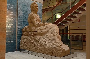 Estatua Pérez Galdós