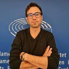 ADAM MOUCHTAR