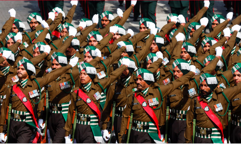 TROPAS INDIAS EN PARÍS, 14 JULIO
