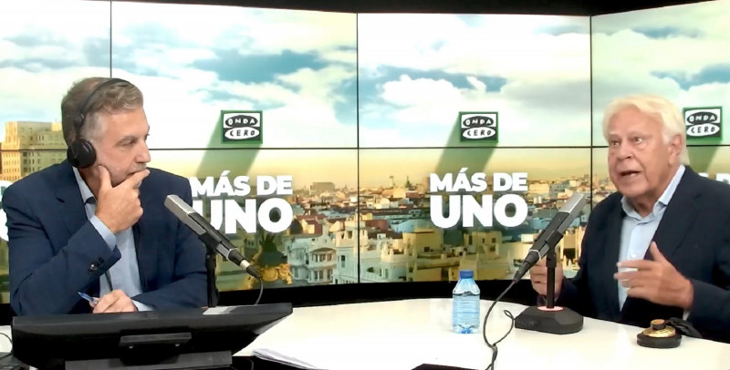 FELIPE GONZÁLEZ  Carlos Alsina entrevistando a Felipe González durante la mañana del 5 de septiembre. ONDA CERO