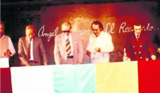 HOMENAJE A ANTOLOGÍA CERCADA EN 1982