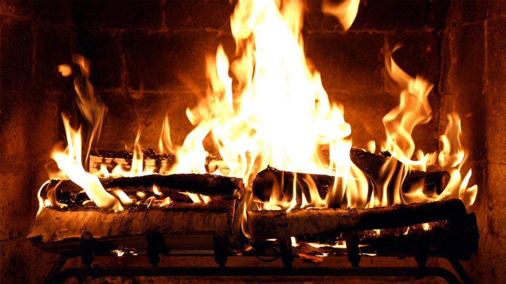 'Chimenea en tu hogar: Los chisporroteos de la madera de abedul'. NETFLIX
