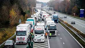TRANSPORTISTAS EN HUELGA