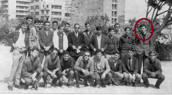 SALVADOR SAGASETA DE ILURDOZ PARADAS (EN EL CÍRCULO) CON COMPAÑEROS