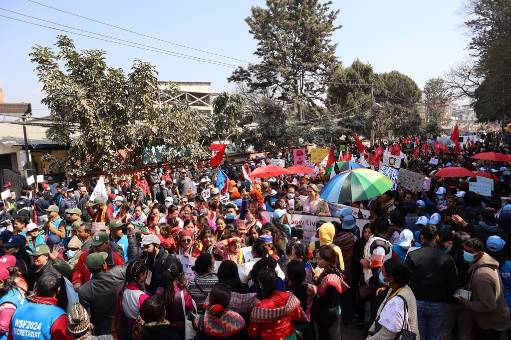 La marcha de apertura del FSM el 15 de febrero en Katmandú_Nepal_reunió más de 15 mil participantes w Foto Luna Choquette Loranger