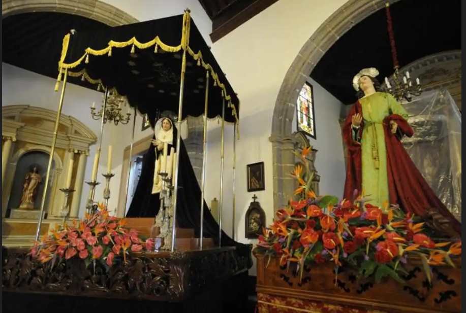 PASOS DE LUJÁN PÉREZ EN LA SEMANA SANTA DE SU CIUDAD