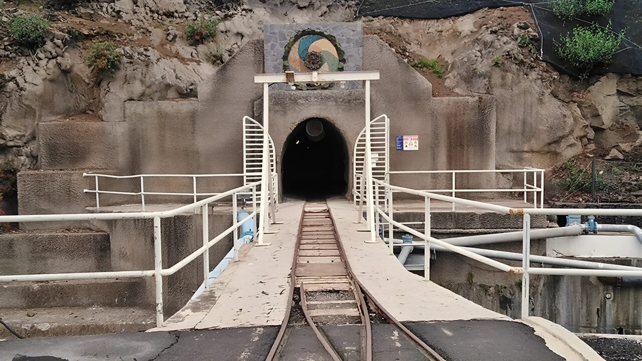 boca oeste del Túnel de Trasvase