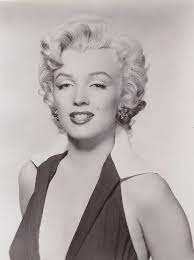 MARILYN MONROE "TODOS SOMOS BUENOS Y MALOS..."
