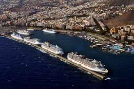 CRUCEROS EN EL PUERTO DE SCTF