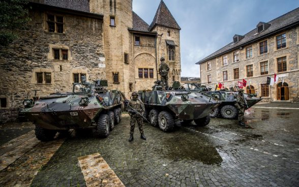 Una encuesta de la Universidad de Zúrich muestra que las personas consultadas optan por más presupuesto para la cooperación suiza que para gastos militares Foto ADMIN