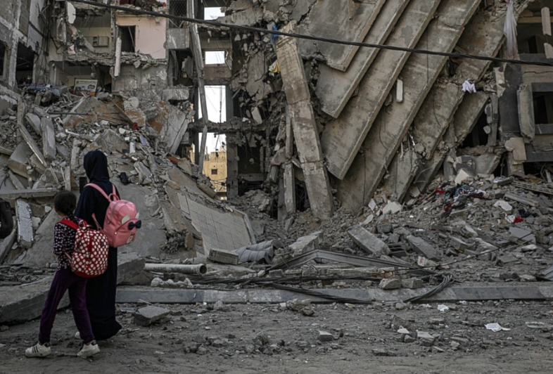ESCUELAS Y UNIVERSIDADES PALESTINAS DESTRUÍDAS POR ISRAE  almayadeen.net