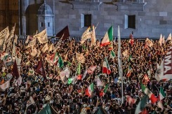 Multitudes saludan triunfo de Claudia sheinbaum