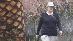 MERKEL PATEANDO EL GARAJONAY