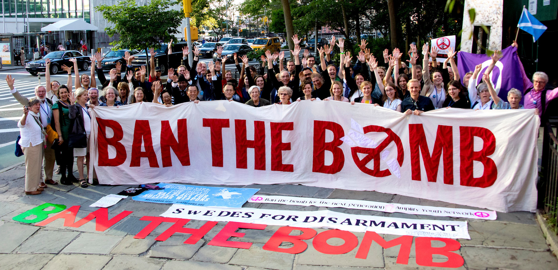 Prohibir las bombas en una acción de protesta promovida por la Campaña Internacional contra las armas nucleares Foto ICAN