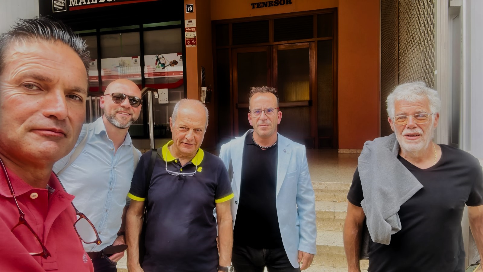 los miembros de la plataforma que se reunieron con la Consejería en Tenerife
