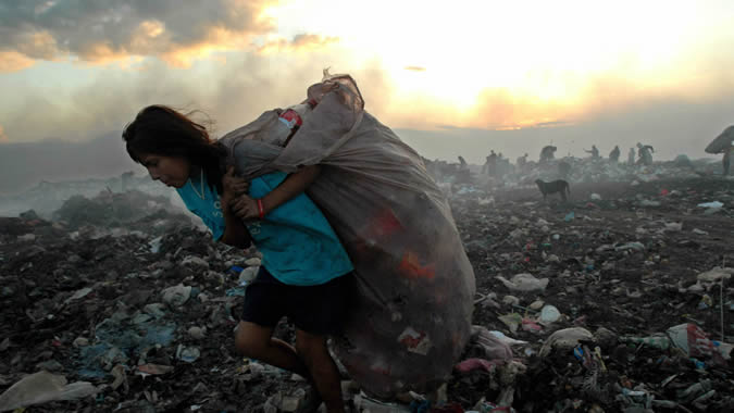 El crecimiento económico no asegura por sí mismo un avance en la reducción de la pobreza Foto CEPAL
