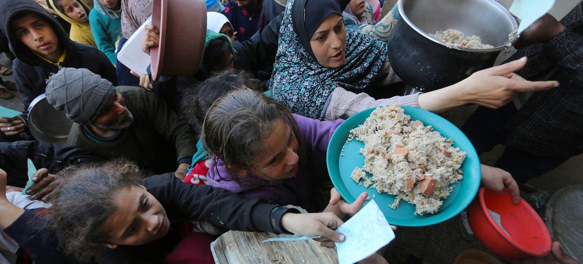 Los conflictos y las agresiones bélicas como la que se soporta en Gaza son una de las causas fundamentales del aumento del hambre_ Foto UNRWA