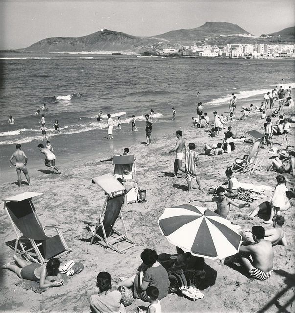 Playa de Las Canteras_ Las Palmas de Gran Canaria