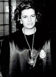 MARÍA JÓVER CARRIÓN, PRIMERA JUEZA, 1972, DESPUÉS DE LA LEGISLACIÓN FRANQUISTA QUE VEDABA LA JUDICATURA A LAS MUJERES
