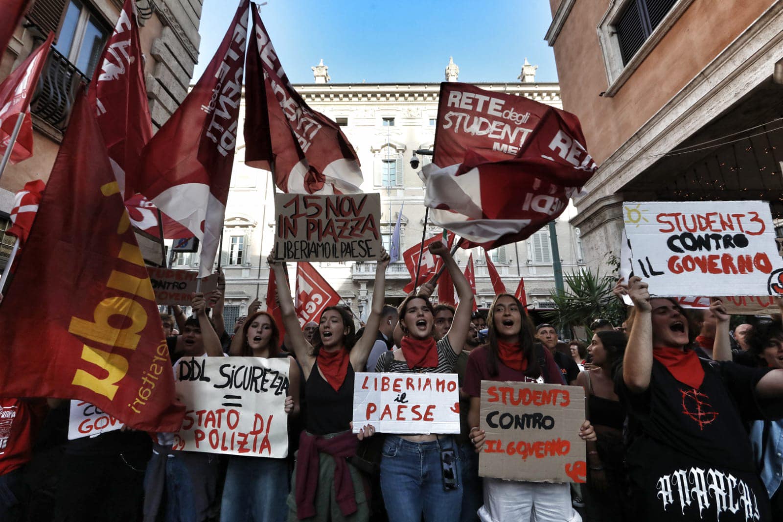 Protesta estudiantil y social contra la Ley represiva promovida por el Gobierno Meloni. Foto del FB CGIL