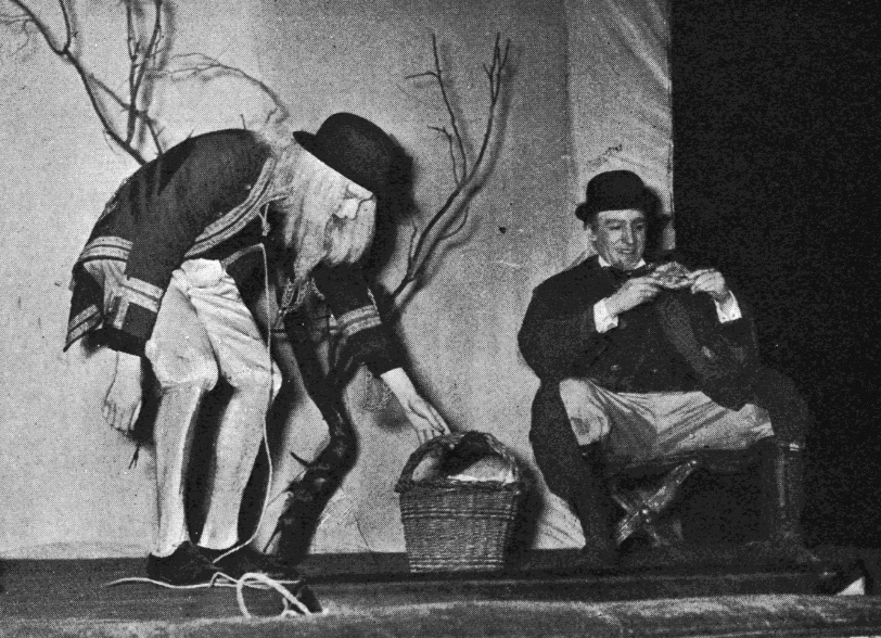 ESPERANDO A GODOT, con Trino Martínez Trives y Manuel Gallego Morell Paraninfo de la Facultad de Letras de La Complutense