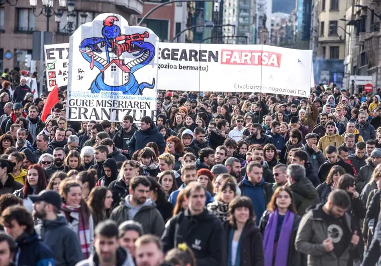 VIVIENDA BILBAO 2024 La preocupación creciente por la dificultad de acceso a la vivienda ha movilizado a miles de personas en Bilbao. Yvonne Iturgaiz EL CORREO