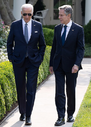 BIDEN BLINKEN