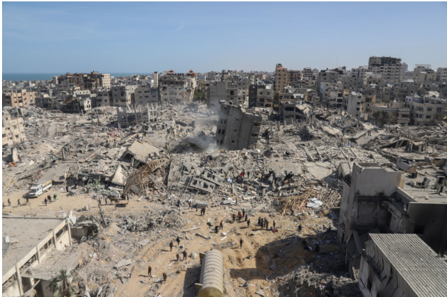 Destrucción causada por los bombardeos israelíes sobre Gaza a principios de 2023. / Mohammed Hajjar