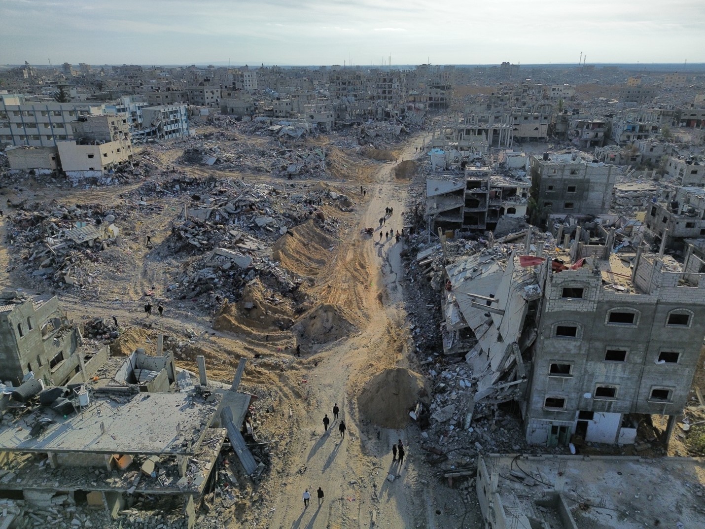 El horror de una guerra desigual que produjo ya que una gran parte de Gaza se haya convertido en escombros. Foto UNRWA