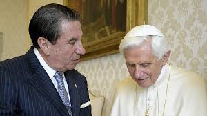 FRANCISCO VÁZQUEZ, EMBAJADOR ANTE LA SANTA SEDE, CON BENEDICTO XVI